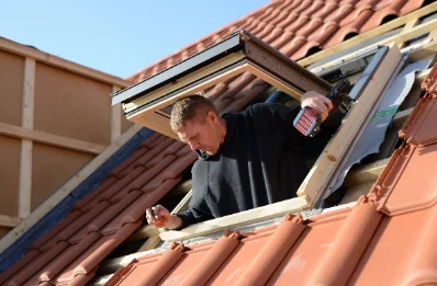 Pose de fenêtres de toit Velux à Nouzerines